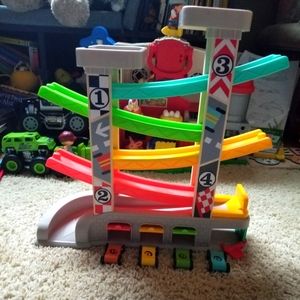 Top Bright Car Ramp and Cars